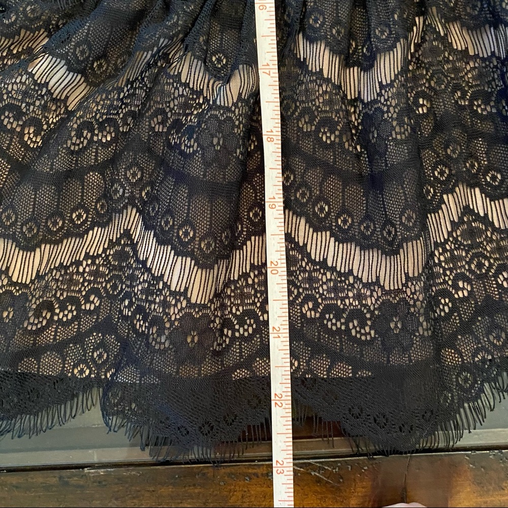 Loft Ivory and Black Lace Blouse Size S - Picture 10 of 10